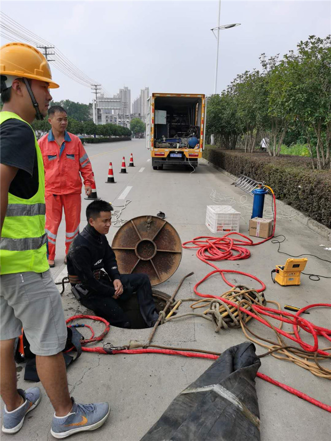 绿春翻衬法管道修复技术主要工序
